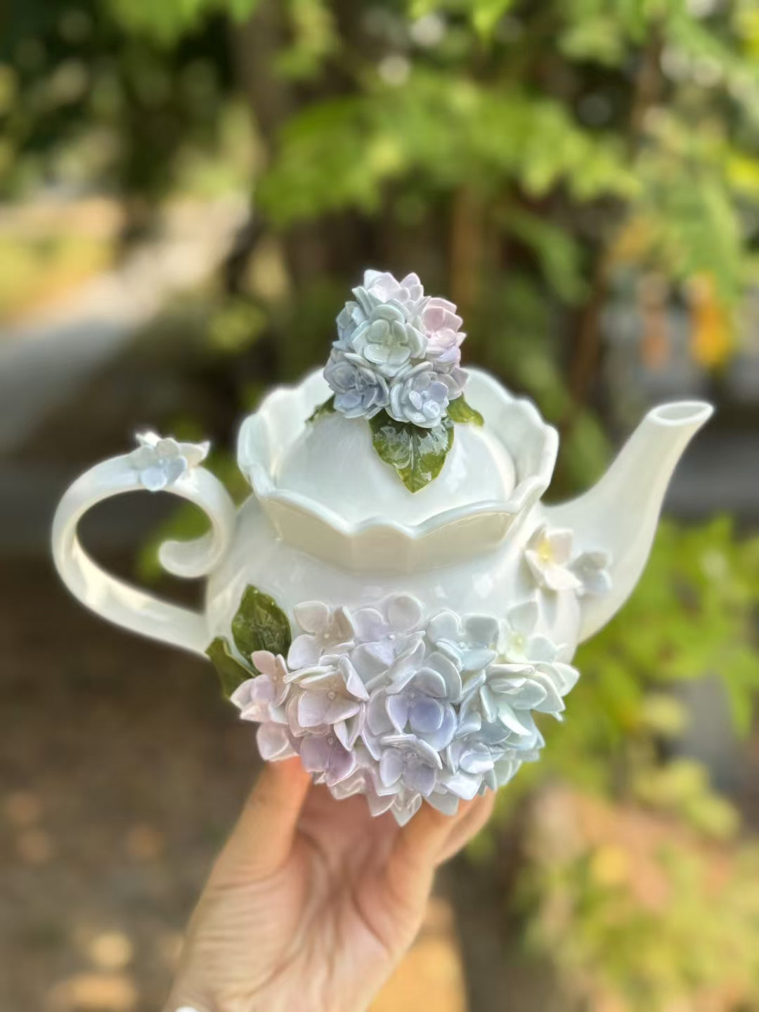 Hydrangea Hand-Painted Tea Cup Set