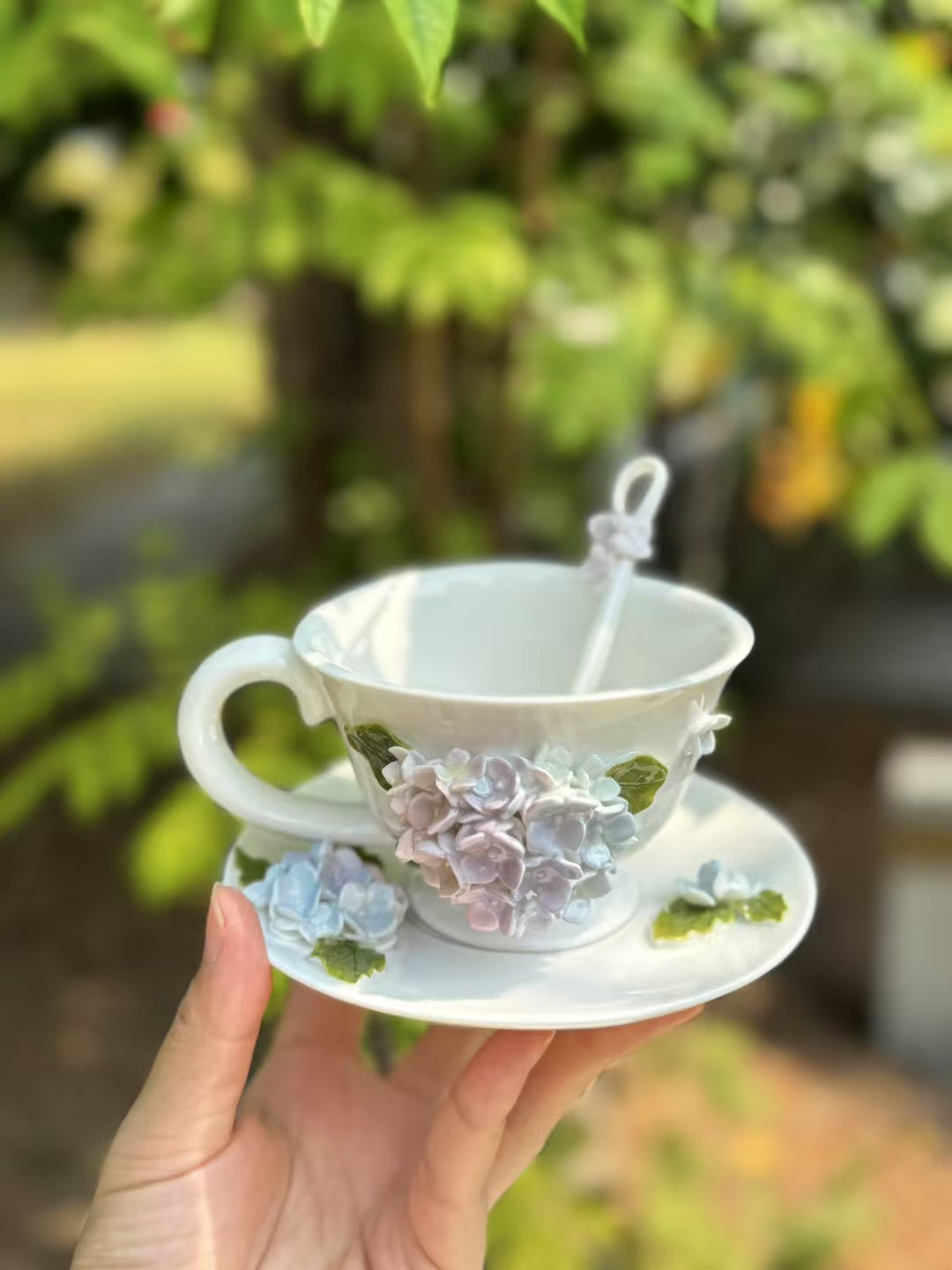Hydrangea Hand-Painted Tea Cup Set